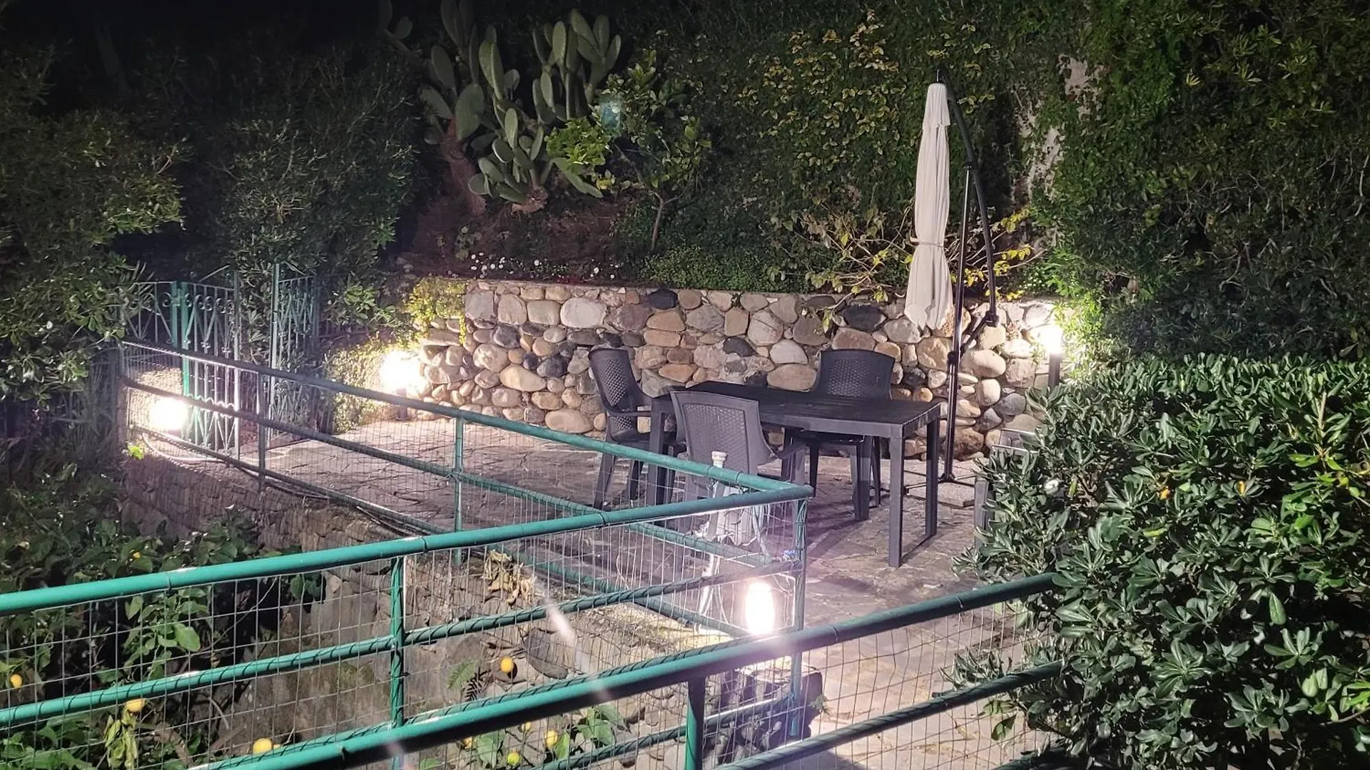아파트 Monterosso Garden House Studio 몬테로소 알 마레