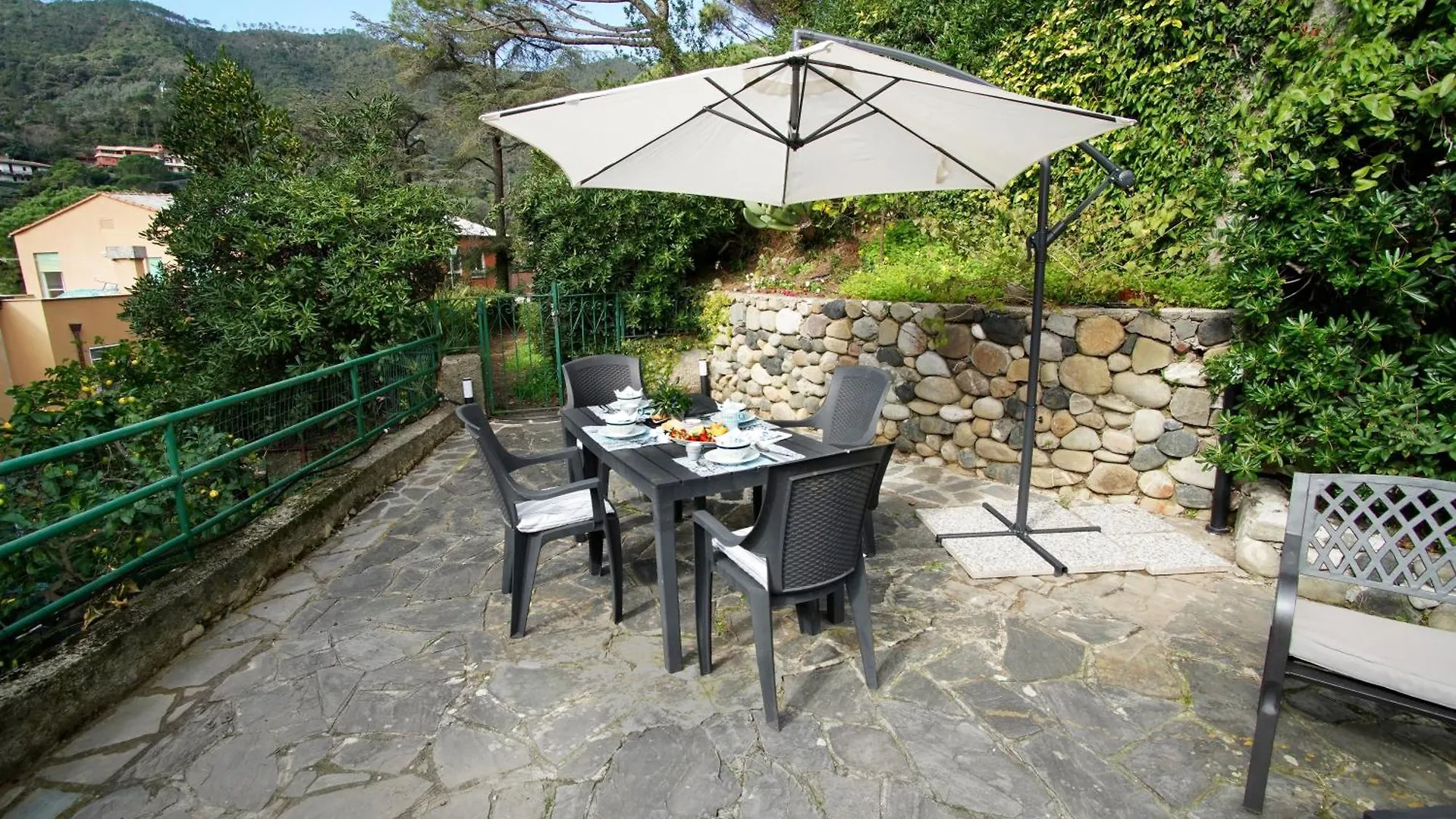 Apartment Monterosso Garden House Studio Monterosso al Mare Italy